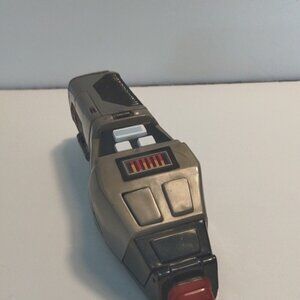 Rare StarTrek phaser transforms into the ship.Vtg 1995 Excellent Condition
